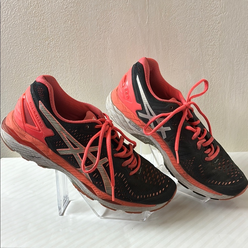 ASICS Women’s 8.5 Gel-Kayano  Fluid Fit Sneakers Running Shoes